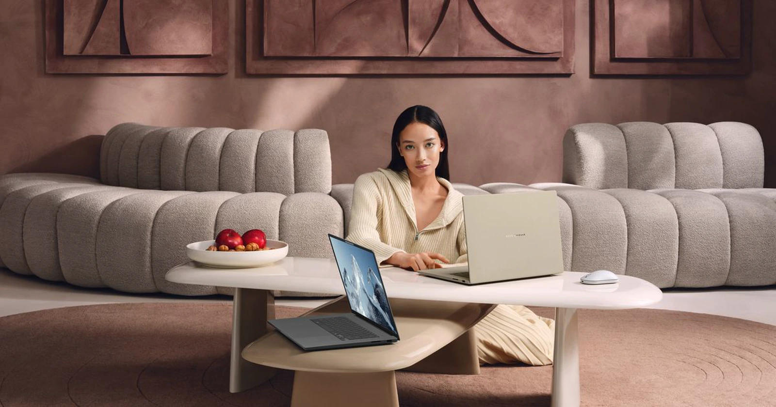 ASUS Zenbook A16 UX3607 히어로 이미지