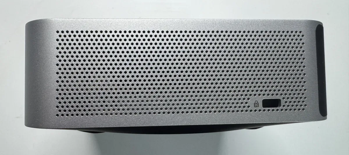 GEEKOM A9 Max 측면 실물 사진