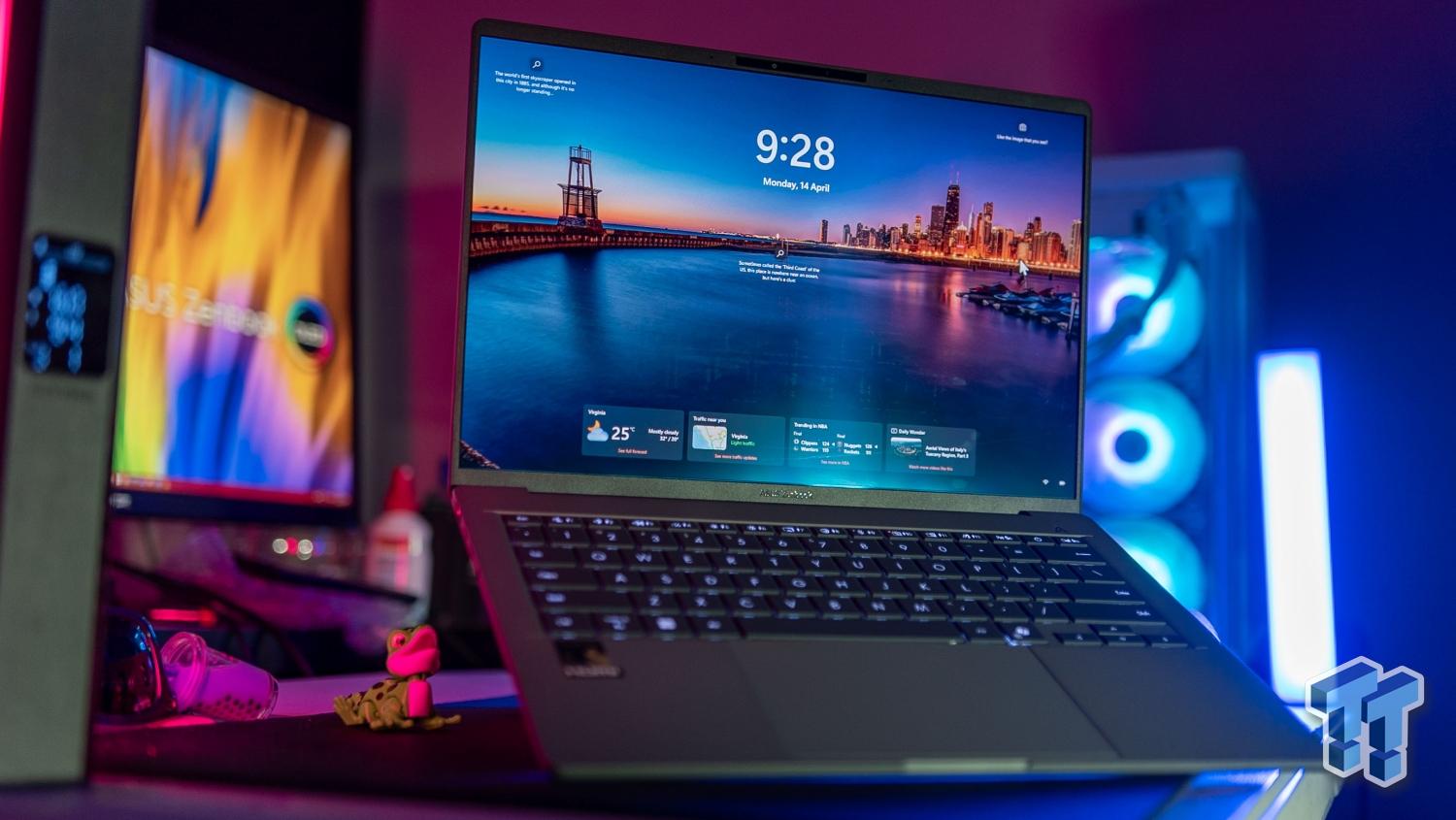 ASUS Zenbook A14 측면 제품 사진