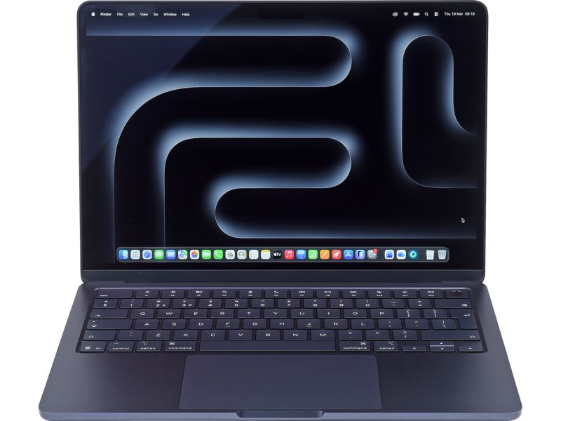 Apple MacBook Air M5 13형 전면 실제 제품 사진